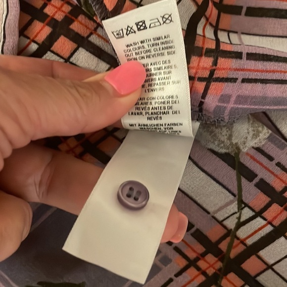 ASOS PLUS SEMI SHEER RUFFLE BLOUSE. Plead and floral size 20 drop sleeves - Picture 11 of 11